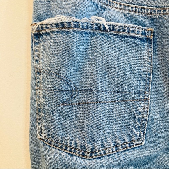 AMERICAN EAGLE Sz 16 90s Bootcut  Light Wash Raw Hem Wiskering Boot Cut Jeans - Picture 8 of 11